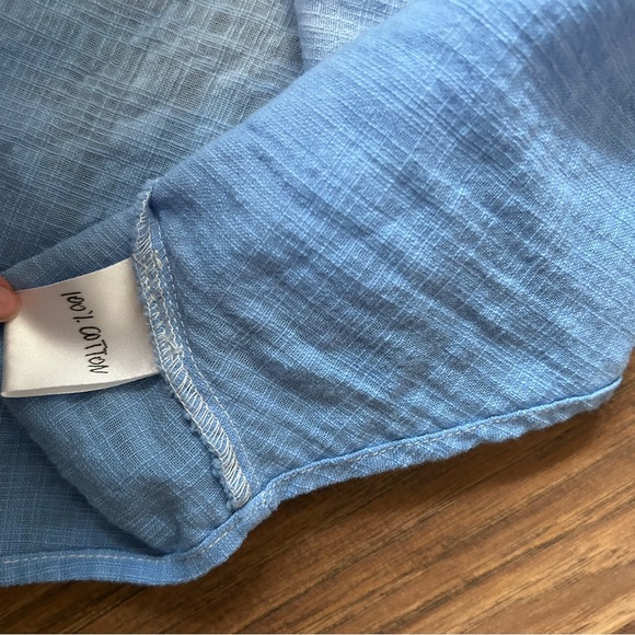 Blue Ombre Sleeveless Top - Picture 5 of 7